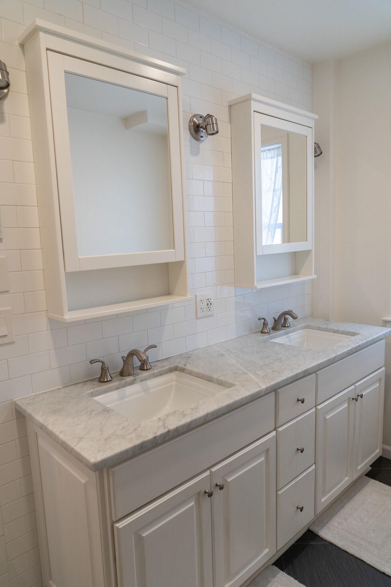 Main Bath Sink - 9 Tyler St