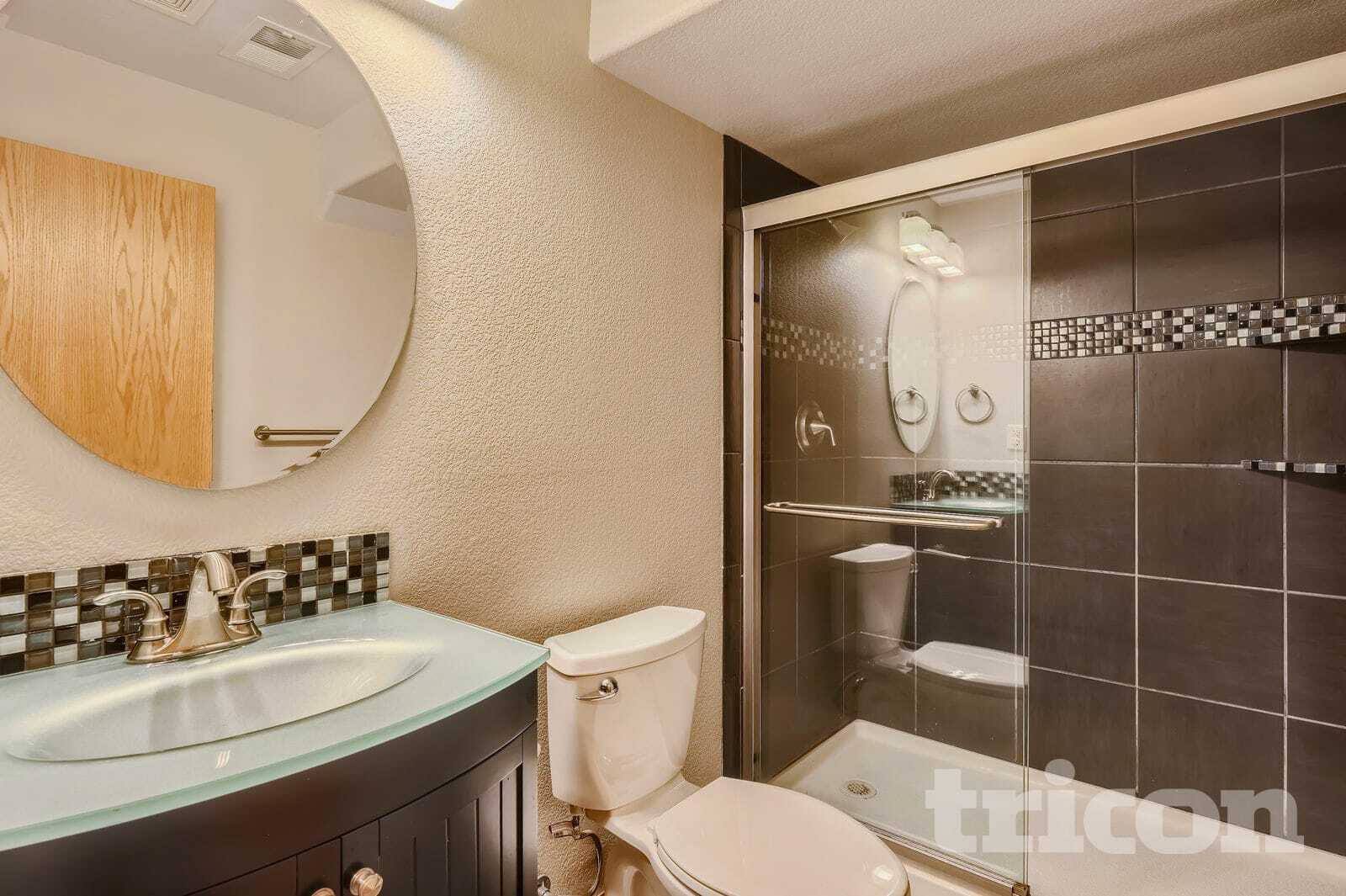 Building Photo - 2215 Sweetwater Creek Dr