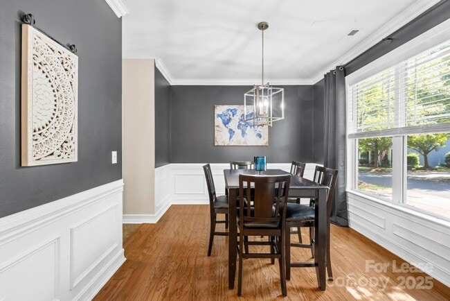 Building Photo - 18810 Coachmans Trace