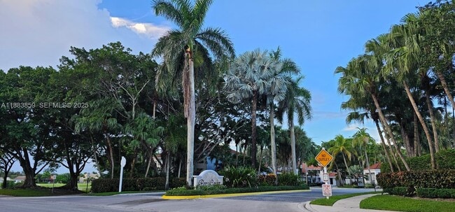 Building Photo - 9220 NW 9th Pl