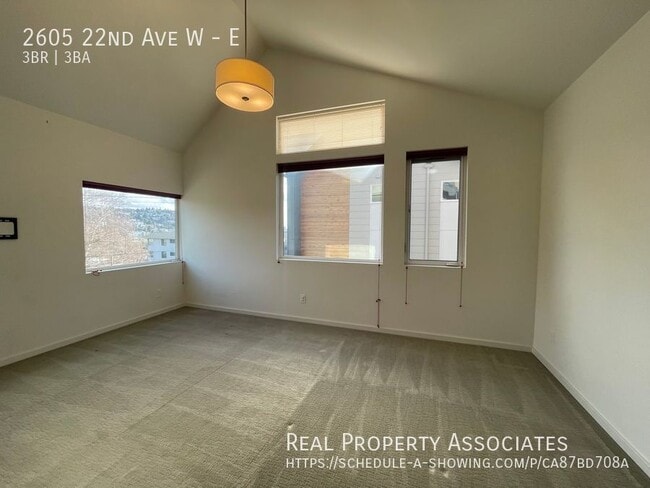 Building Photo - 2605 22nd Ave W