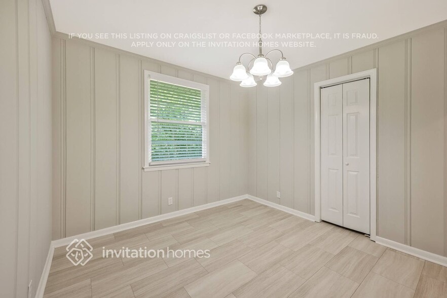 Building Photo - 118 Robinhood Cir