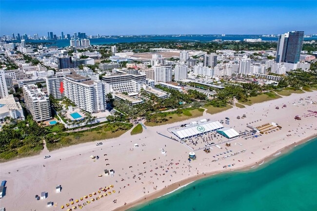 Building Photo - 100 Lincoln Rd