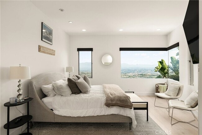 Building Photo - 3230 Tyrol Dr