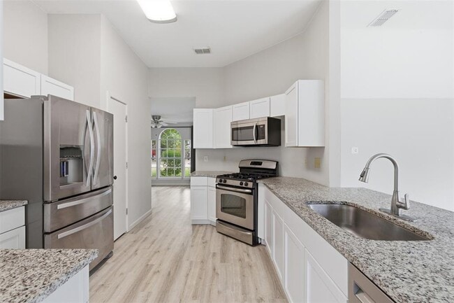 Building Photo - 508 Battlecreek Ln