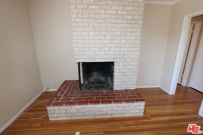 Building Photo - 380 Pershing Dr