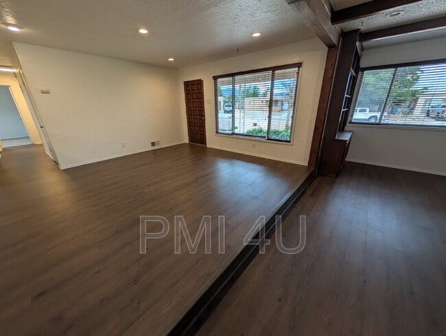 Building Photo - 9619 Arvada Ave NE