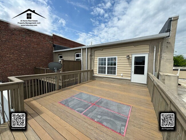 Building Photo - 532 Court Street