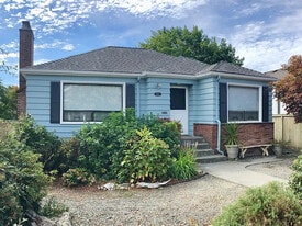Building Photo - 1107 N 49th St