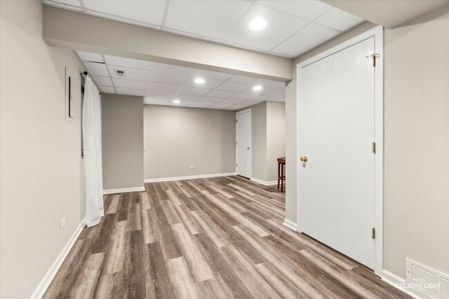 Building Photo - 3018 Coastal Dr