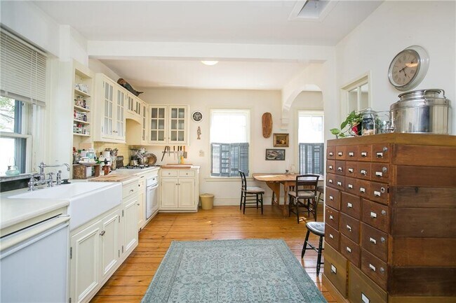 Building Photo - 94 Spring St