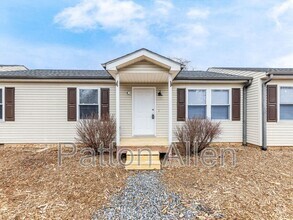 Building Photo - 1754 Meadowbrook Terrace