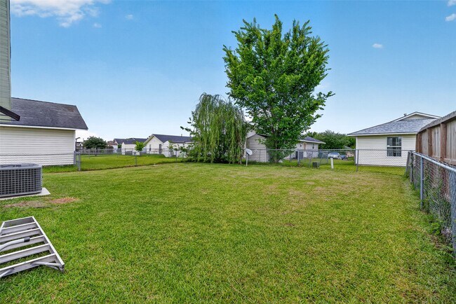 Building Photo - 11411 Roandale Dr
