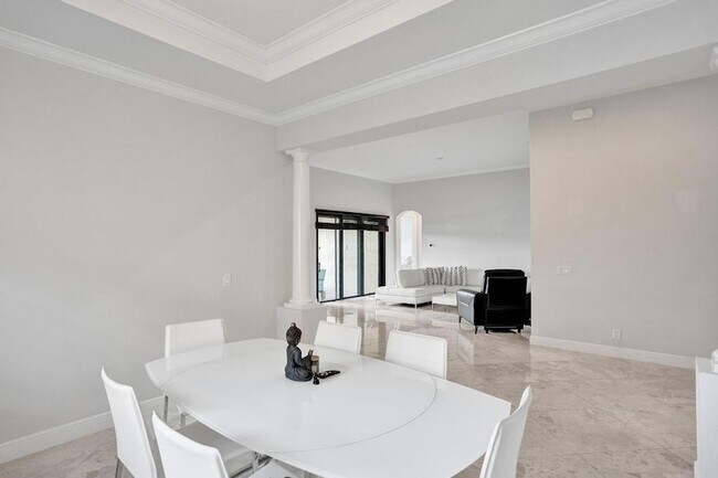 Building Photo - 8210 NW 115th Way