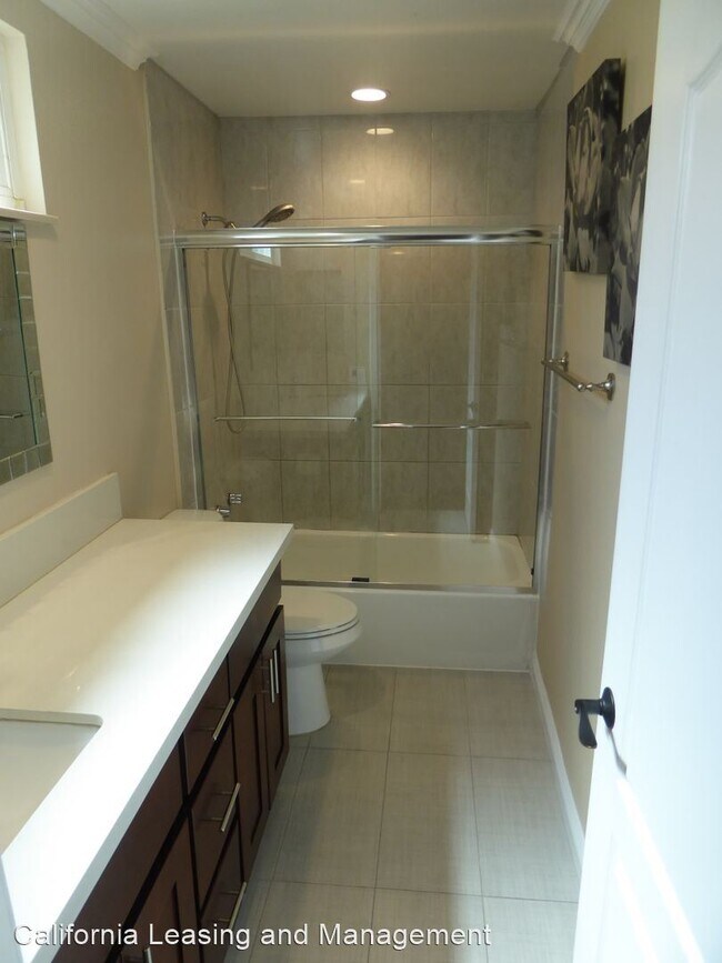 Building Photo - 5 br, 3.5 bath House - 27544 Bernina Avenue