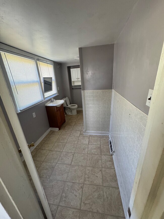 Building Photo - 3209 Swan Pl