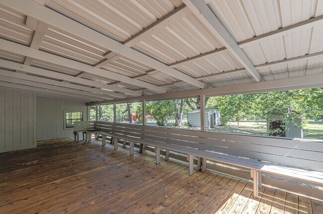 Building Photo - Berryhill 3 bedroom, 2 bath on oversized lot.