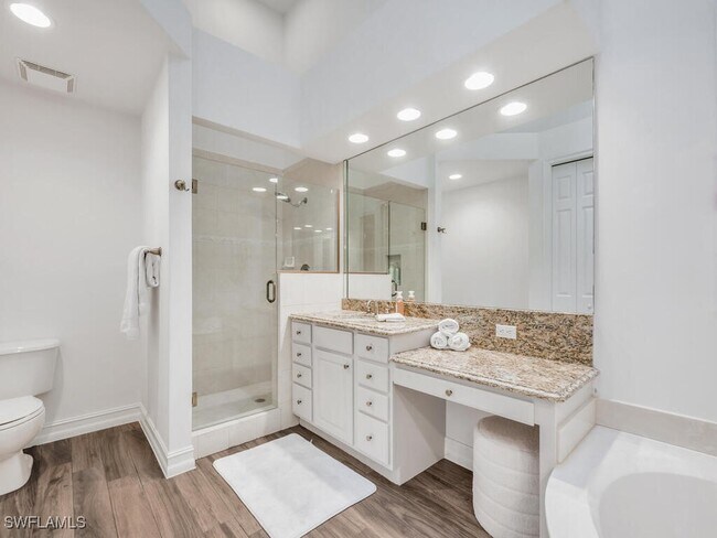 Building Photo - 10240 Bellavista Cir