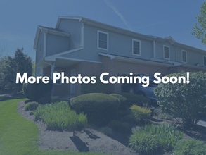 Building Photo - Grey Stone 3-Bedroom Townhome