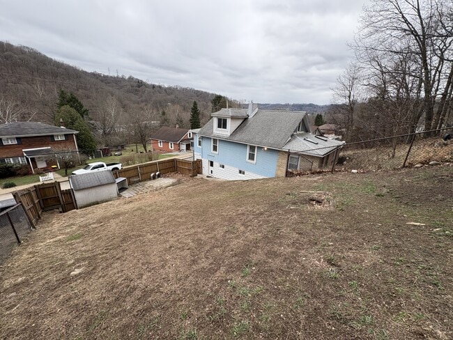 Building Photo - 793 Valley Rd