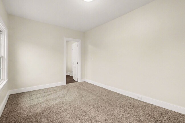 Building Photo - 145 S Pitt St