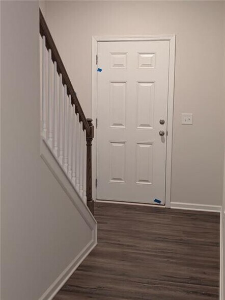 Building Photo - 116 Parkwood Dr