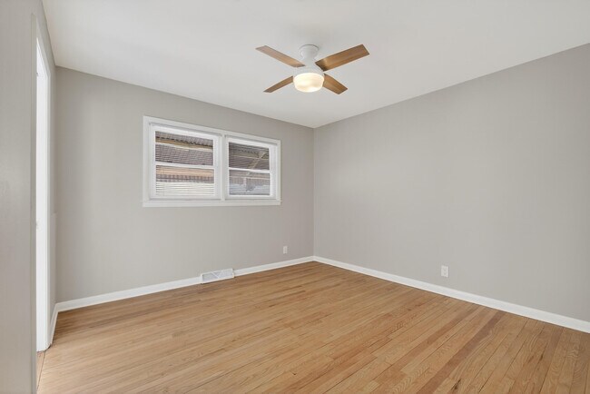 Building Photo - 11817 W North Ave