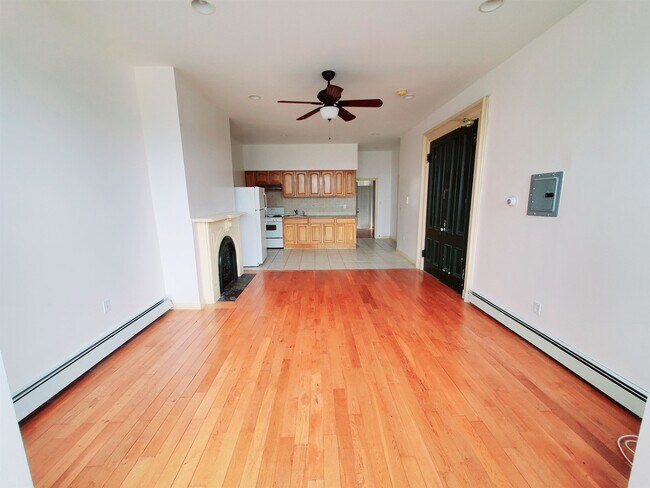 Building Photo - 298 Paterson Plank Rd