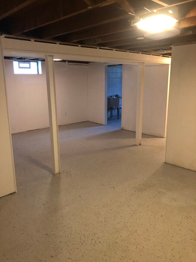 Building Photo - 152 Perry Pl