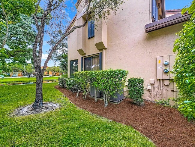 Building Photo - 10524 NW 10th St