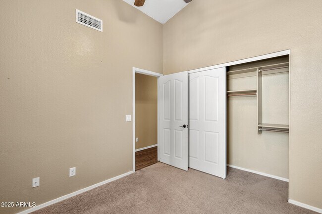 Building Photo - 7936 W Taro Ln