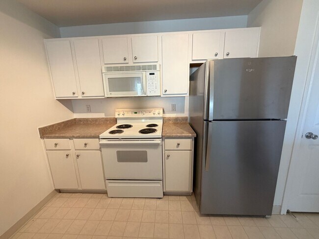 Building Photo - 12918 Ironstone Way