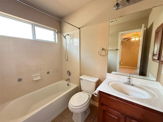 Building Photo - 9301 Castle Pines Dr