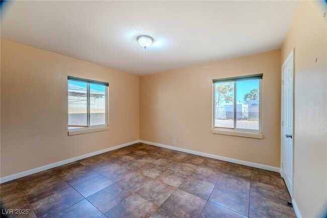 Building Photo - 100 N Ocotillo St