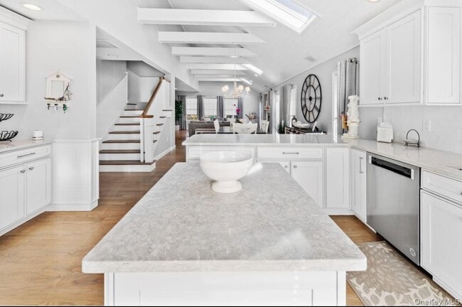 Building Photo - 5 Juniper Ln