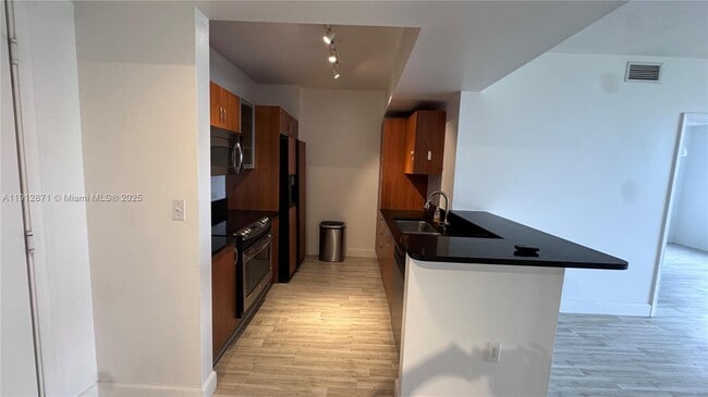 Building Photo - 18800 NE 29th Ave