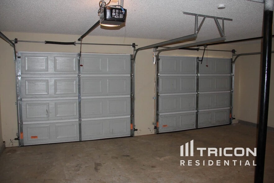 Building Photo - 1693 Bismarck Cir