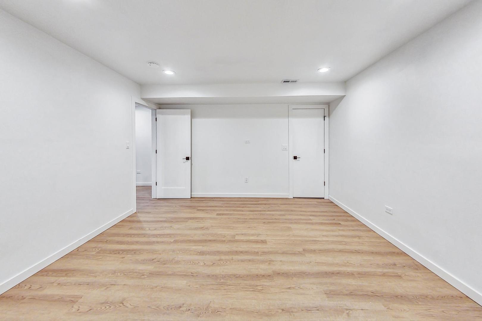 Building Photo - 2002 W Coulter St