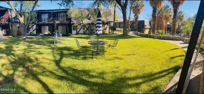 Building Photo - 350 Thunderbird Dr