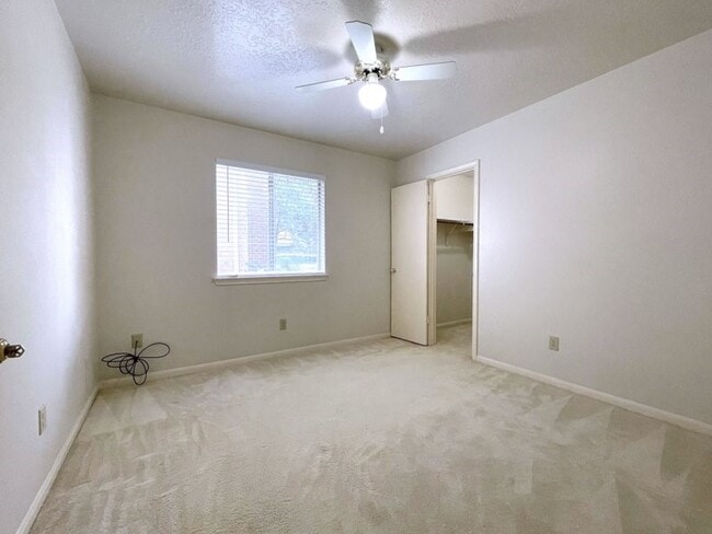 Building Photo - 15514 Heritage Country Ct