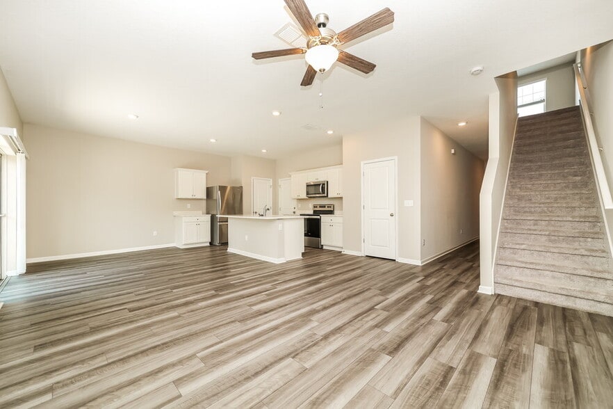 Building Photo - 2052 Harris Hawk Ave