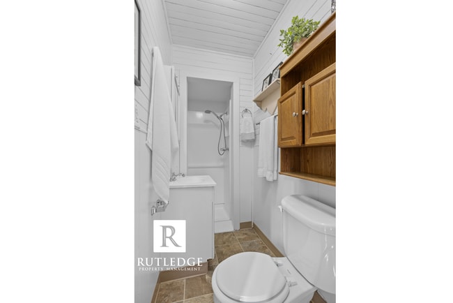 Building Photo - 454 Rogue River Hwy