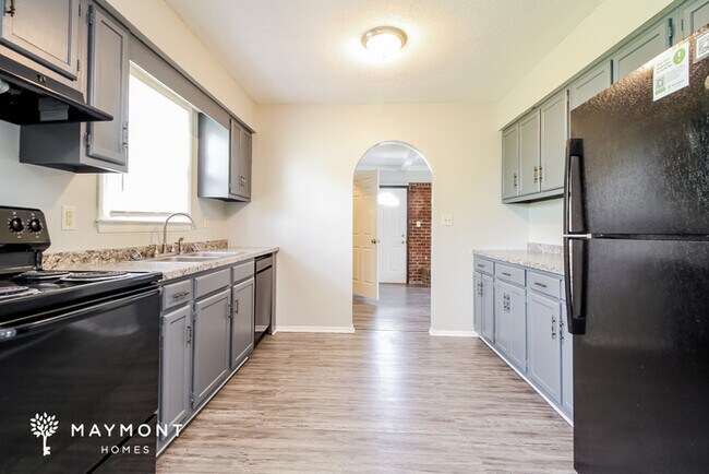 Building Photo - Classic Brick Ranch in Piedmont, SC