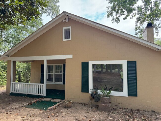 Building Photo - 5540 New Liberty Rd