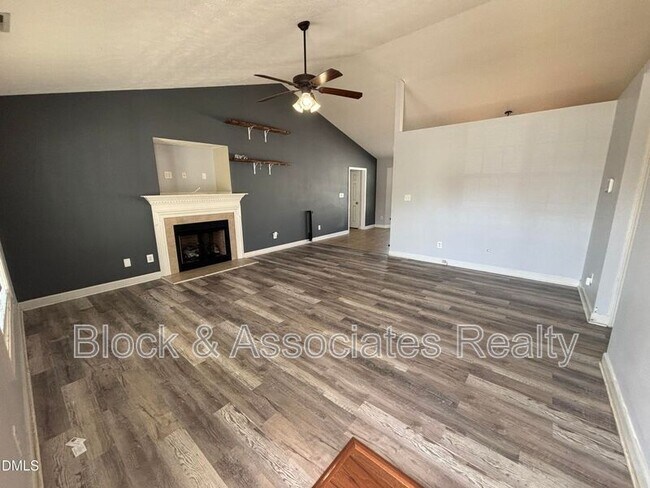 Building Photo - 2228 Stornoway Ct