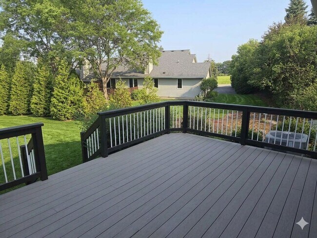 Building Photo - 3205 S Ridge Crest Ct