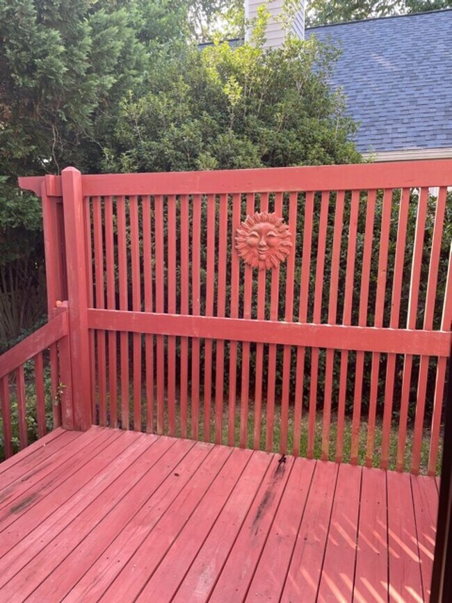 Building Photo - Charming home located in Heart of Wilmington