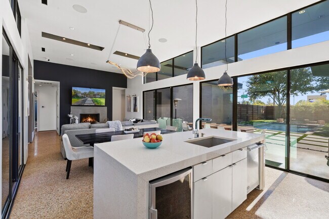 Building Photo - 4156 S Better Dr