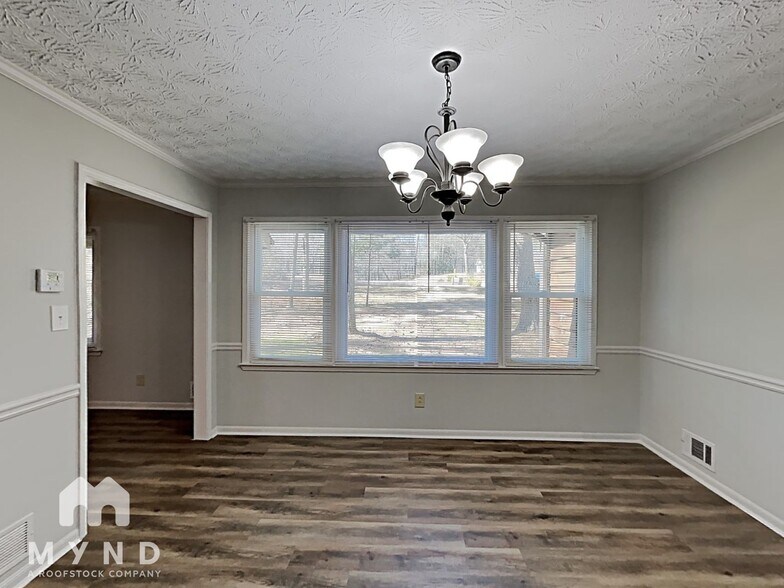 Building Photo - 610 Ponderosa Ct