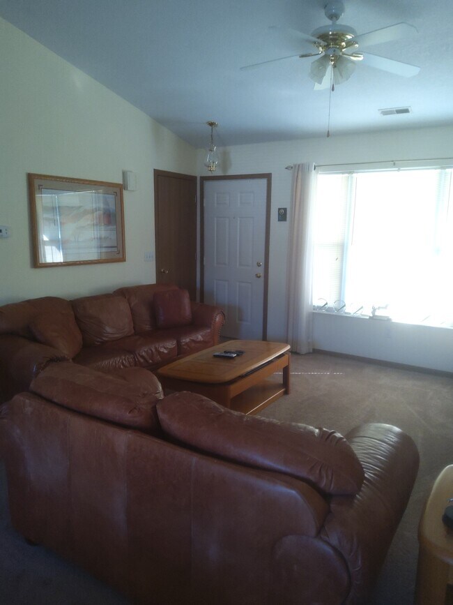 10870 Columbus Ave 10870 Columbus Ave Thornville OH 43076 Apartment